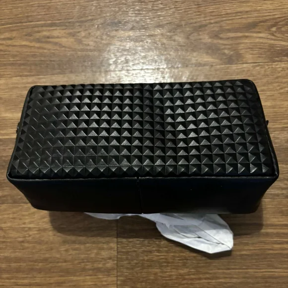 ✨NEW!✨ VALENTINO BLACK PHONE PURSE HANDLER - Picture 8 of 17